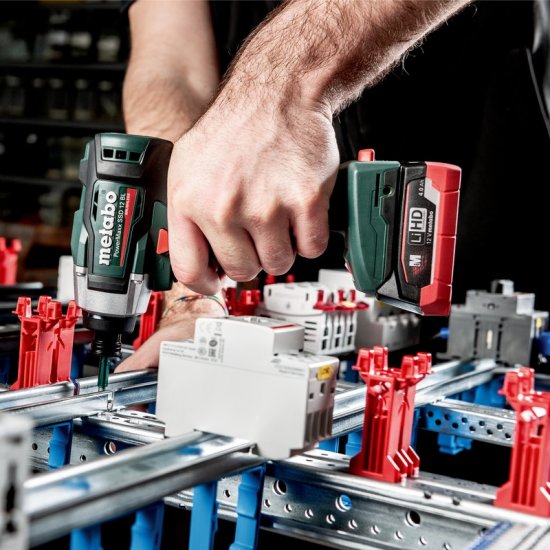 Metabo akkus 12V ütvecsavarozó 140Nm 0-2500/min, szénkefementes, PowerMaxx SSD 12 BL +MetaLoc hordtáska +MetaLoc kofferbetét, akku és töltő nélkül