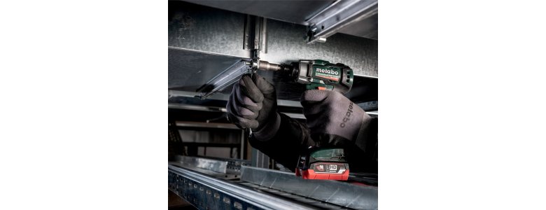 Metabo akkus 12V ütvecsavarozó 140Nm 0-2500/min, szénkefementes, PowerMaxx SSD 12 BL +MetaLoc hordtáska +MetaLoc kofferbetét, akku és töltő nélkül