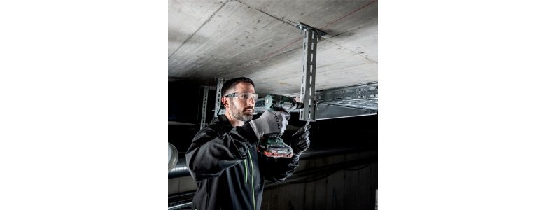 Metabo akkus 18V ütvecsavarozó, szénkefementes,  300Nm 0-2650/min, külső négylap 1/2