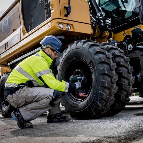 Metabo SSW 18 LTX 1750 BL akkus 18V ütvecsavarozó, szénkefementes 1750Nm 0-1650/min, külső négylap 3/4